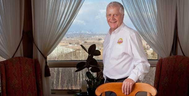 Droog gift establishes Chair in alternative health care