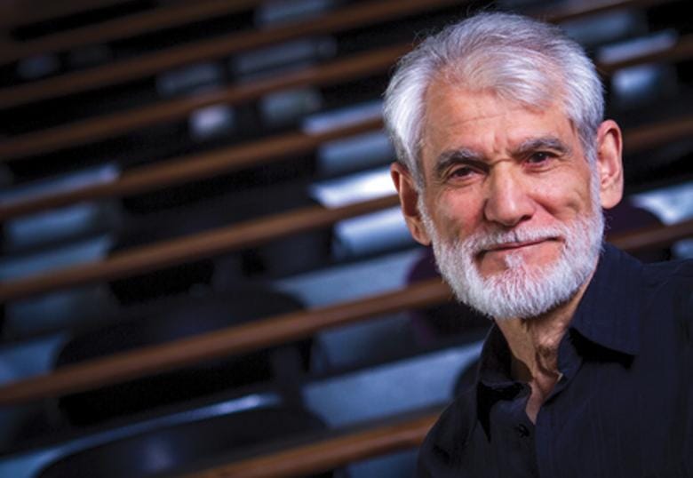 Kharaghani recognized with Distinguished Teaching Award