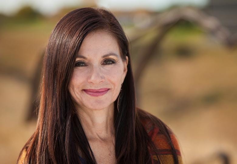 Hogue bridges Aboriginal and Western science education