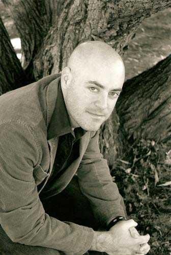 Alumnus Davie wins writing award