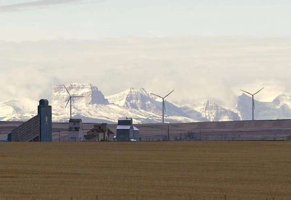 Researchers say resource sector can prosper by establishing social partnerships, engaging communities