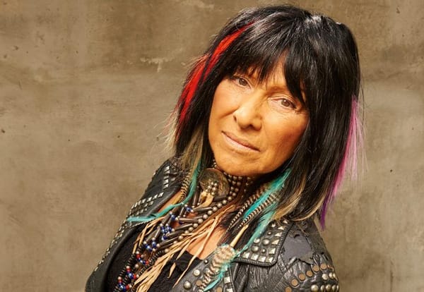 Singer-songwriter and activist Buffy Sainte-Marie to be granted honorary degree at Fall 2017 Convocation