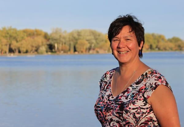 Dr. Esther Tailfeather to receive Friends of Health Sciences Award