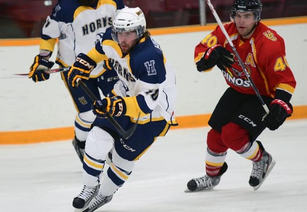 Horns on home ice against Dinos