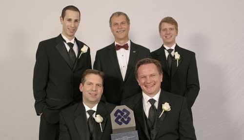 Iunctus a field leader