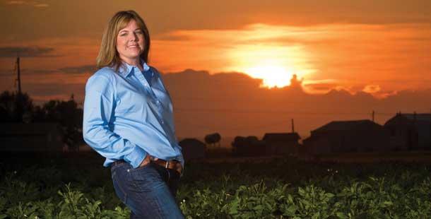 Alumna Tamara Miyanaga Continues to Give Back