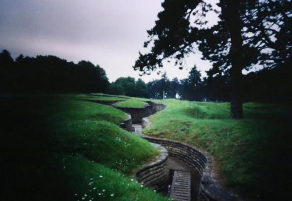 Mills curates exhibition in Paris