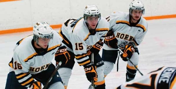 Peters maintains connection with Horns