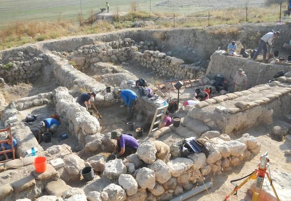 Archaeological field school helps U of L students learn to dig up the past
